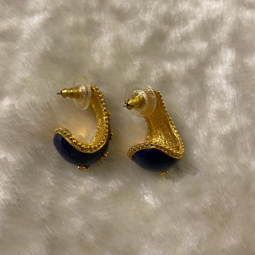 ☘️AVON Royal Blue & Gold Pierced Earrings - Picture 2 of 4